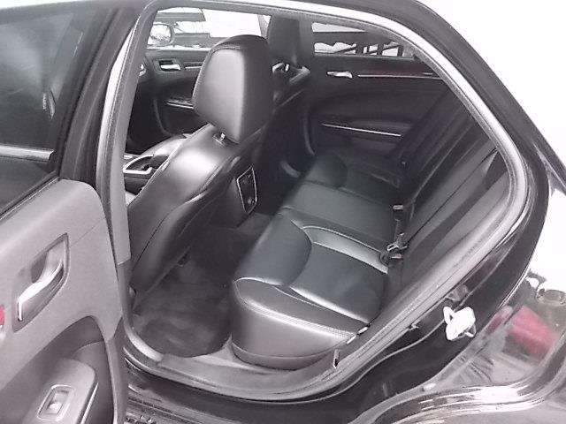 2013 Chrysler 300 4dr Sedan